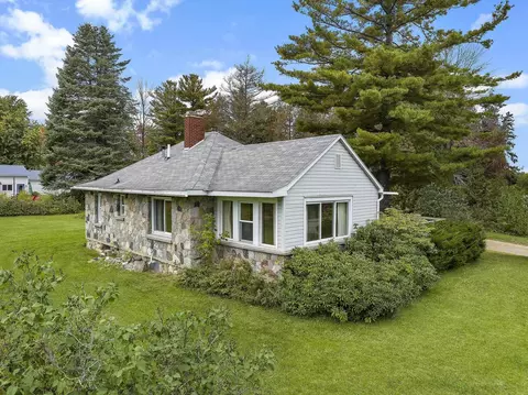 3391 M-66 N, Charlevoix, MI 49720