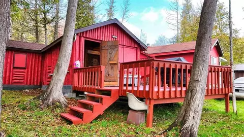 2634 Lake, East Jordan, MI 49727