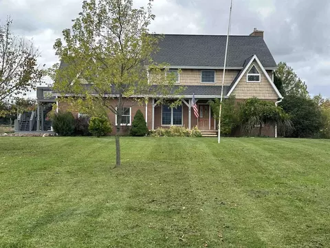 19117 S 5th, Marion, MI 49665