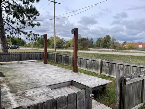 537 Wright, Cadillac, MI 49601 photo 4