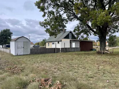 537 Wright, Cadillac, MI 49601 photo 8