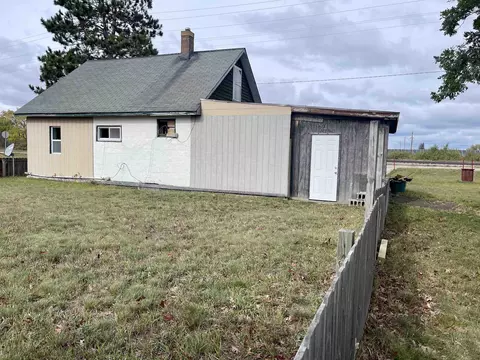 537 Wright, Cadillac, MI 49601 photo 6