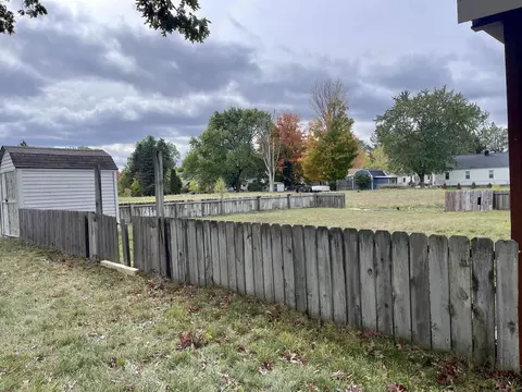 537 Wright, Cadillac, MI 49601 photo 5