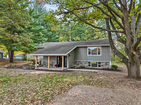 1729 S Lake Mitchell, Cadillac, MI 49601