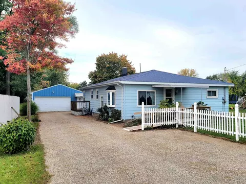 1864 Airway, Mount Pleasant, MI 48858