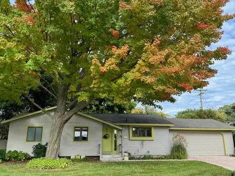 110 Fairlane, Traverse City, MI 49684