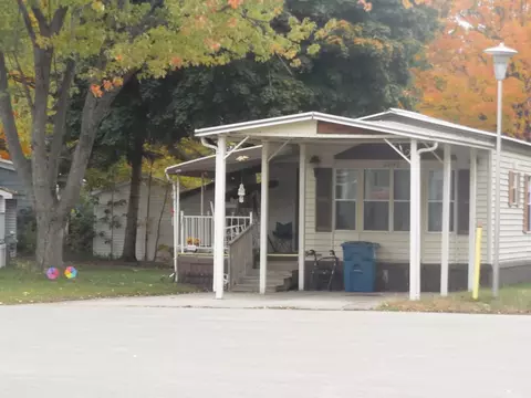 2845 James, Traverse City, MI 49686