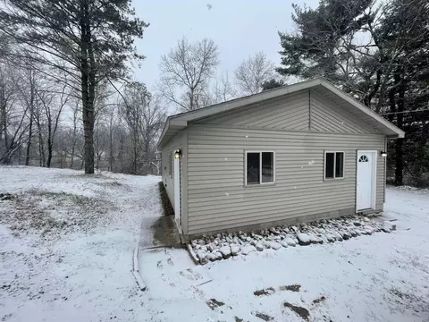 9013 Monroe, Clare, MI 48617