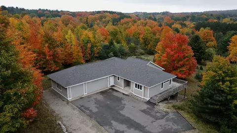 935 Michigan, Frankfort, MI 49635