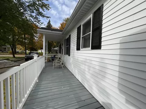 111 S Gwinner, Ithaca, MI 48847 photo 4