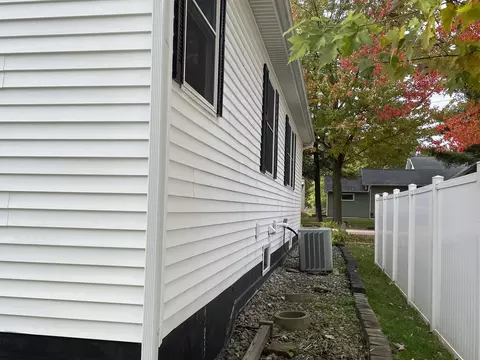 111 S Gwinner, Ithaca, MI 48847 photo 5