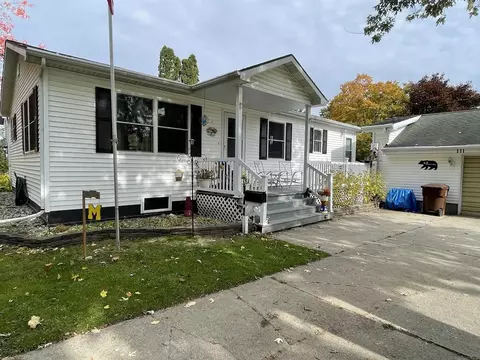 111 S Gwinner, Ithaca, MI 48847 photo 2