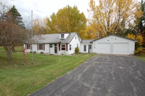 2305 Henderson Lk, Prescott, MI 48756