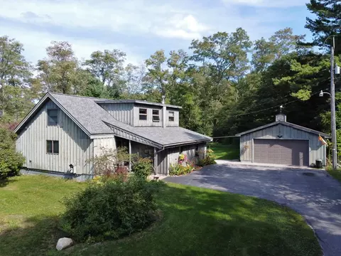 1093 S Peck, Suttons Bay, MI 49682