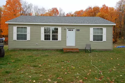 9430 W 24, Mesick, MI 49668