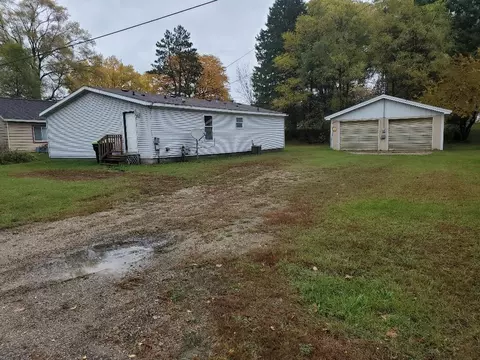 257 S Corning, Farwell, MI 48622