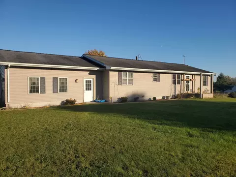 8360 N Winans, Alma, MI 48801