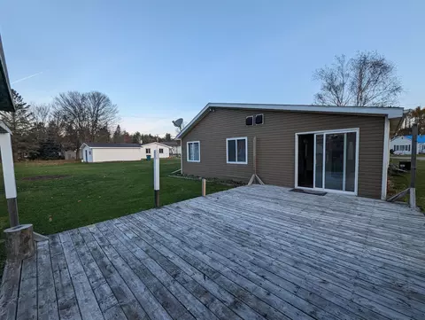 403 W Michigan, Au Gres, MI 48703 photo 5