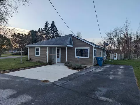 403 W Michigan, Au Gres, MI 48703