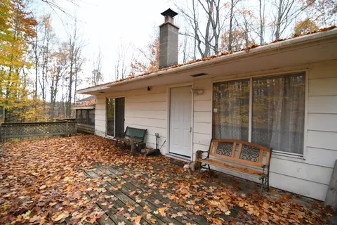 30 E 18, Mesick, MI 49668 photo 6