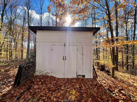 30 E 18, Mesick, MI 49668 photo 34