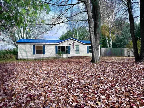 7067 E M-113, Kingsley, MI 49649