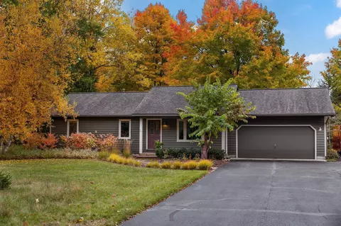 9917 Crescent Shrs, Traverse City, MI 49685
