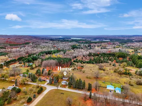 620 S Clark, Mesick, MI 49668 photo 34