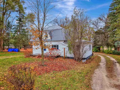 620 S Clark, Mesick, MI 49668 photo 2