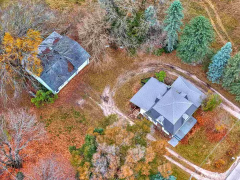 620 S Clark, Mesick, MI 49668 photo 11