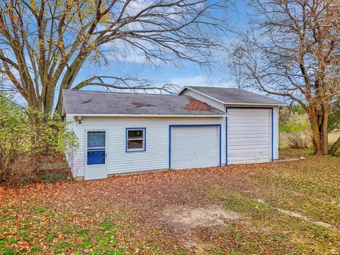 620 S Clark, Mesick, MI 49668 photo 5