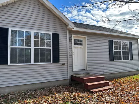 855 Crestwood, Traverse City, MI 49686