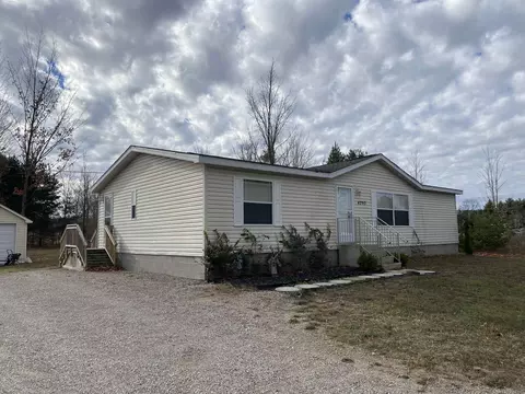 4293 N Norton, Grawn, MI 49637