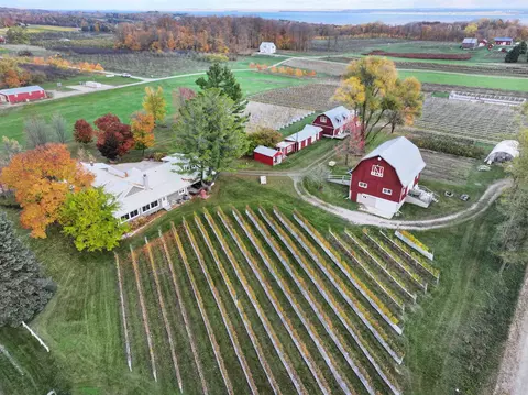 13046 Center, Traverse City, MI 49686