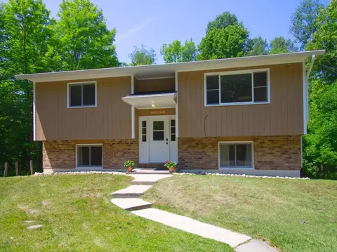 176 Eldridge, Beulah, MI 49617 photo 4