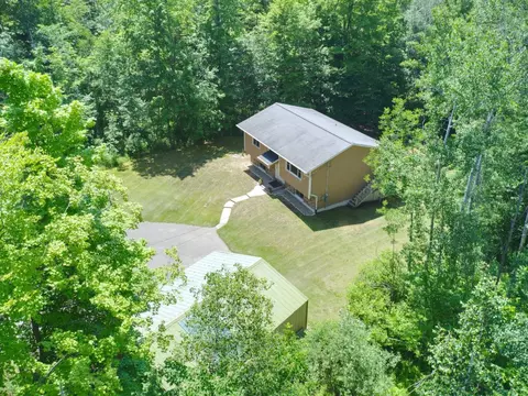 176 Eldridge, Beulah, MI 49617