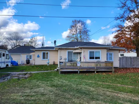 228 6th, Tawas City, MI 48763
