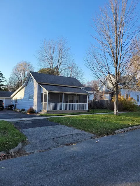 621 N N Riv, Alma, MI 48801