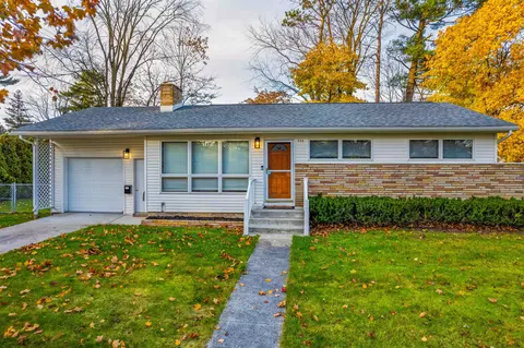 634 W Twelfth, Traverse City, MI 49684