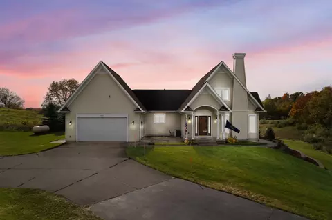7635 Saddle Horn, Grawn, MI 49637