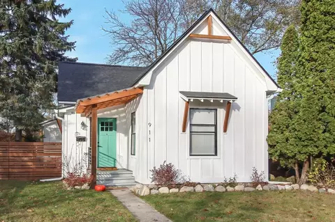911 Lincoln, Traverse City, MI 49686