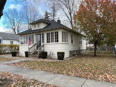 1002 Mill, Midland, MI 48640