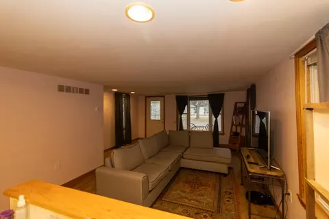 624 E Maple, Mount Pleasant, MI 48858 photo 5