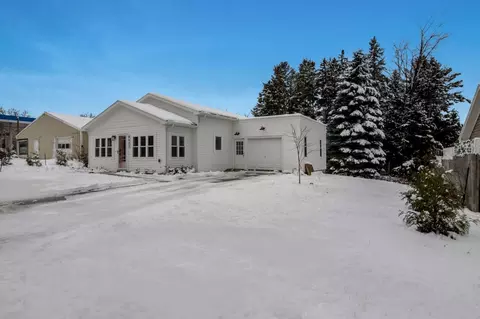 8622 S Maple City, Maple City, MI 49664
