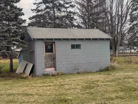 529 Detroit, Au Gres, MI 48703 photo 9