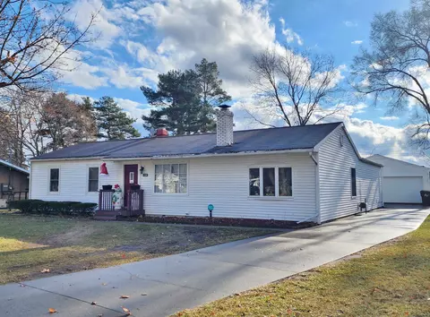 126 York, Saint Louis, MI 48880