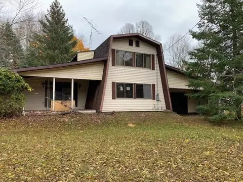7864 County Line, South Branch, MI 48761