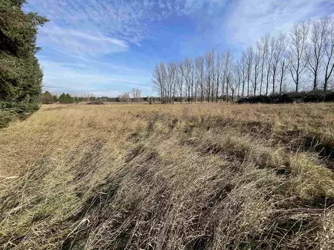 7953 S Shimek, Maple City, MI 49664