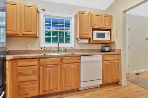 10866 Dylan, Interlochen, MI 49643 photo 38
