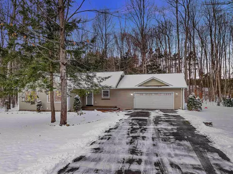 10866 Dylan, Interlochen, MI 49643